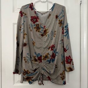 Acting Pro Floral Ruched V-Neck Blouse - Gray and Red